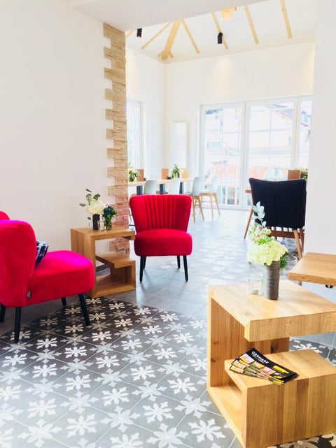 FEIERN IN UNSERER VINOTHEK ODER DEINER LOCATION!